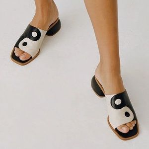 PALOMA WOOL | balance mules ✨rare✨